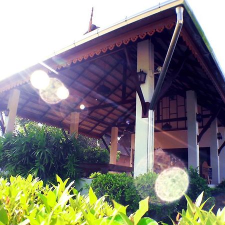 坤那宏酒店 洛坤府 外观 照片